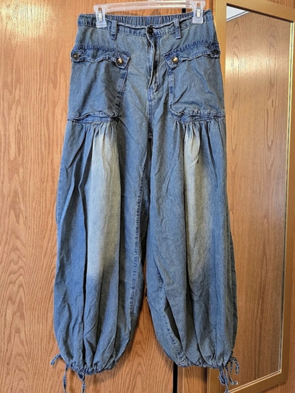 Balloon Parachute Jeans Size 28